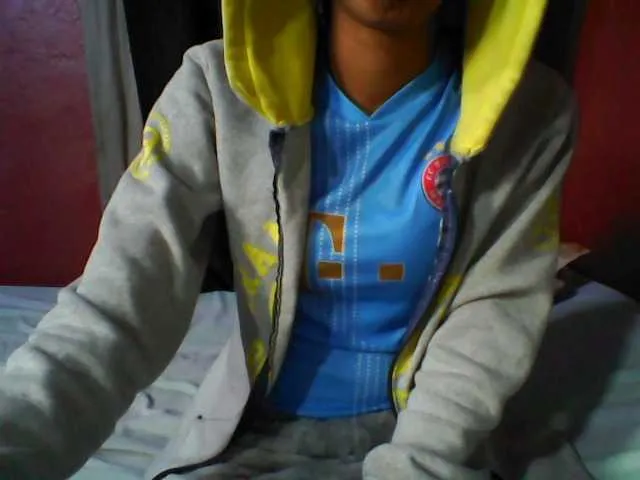 Live sex webcam photo for Nirinah1 #275980679