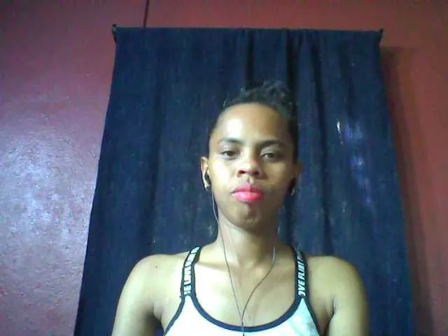 Live sex webcam photo for Nirinah1 #276017828