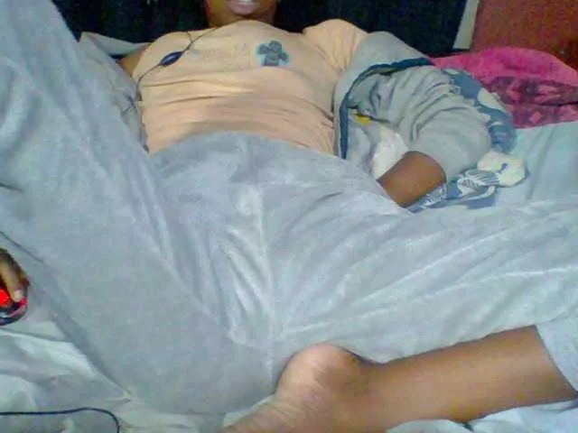 Live sex webcam photo for Nirinah1 #276139143