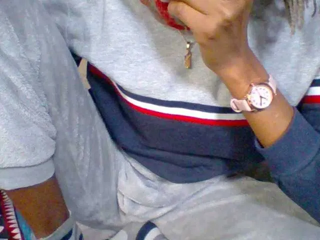 Live sex webcam photo for Nirinah1 #276158476