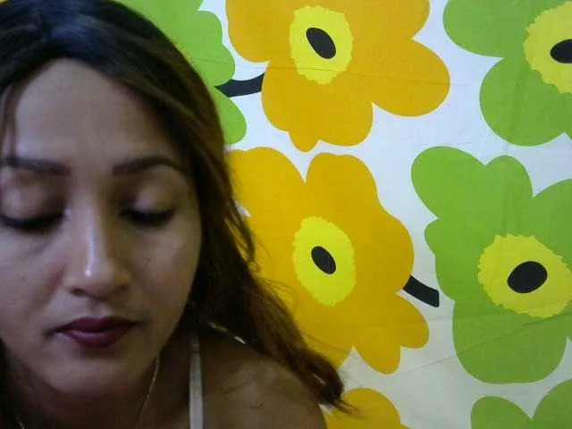 Live sex webcam photo for Nirinnah #276152827