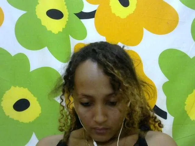 Live sex webcam photo for Nirinnah #276375930