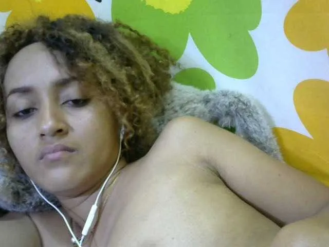 Live sex webcam photo for Nirinnah #276405033