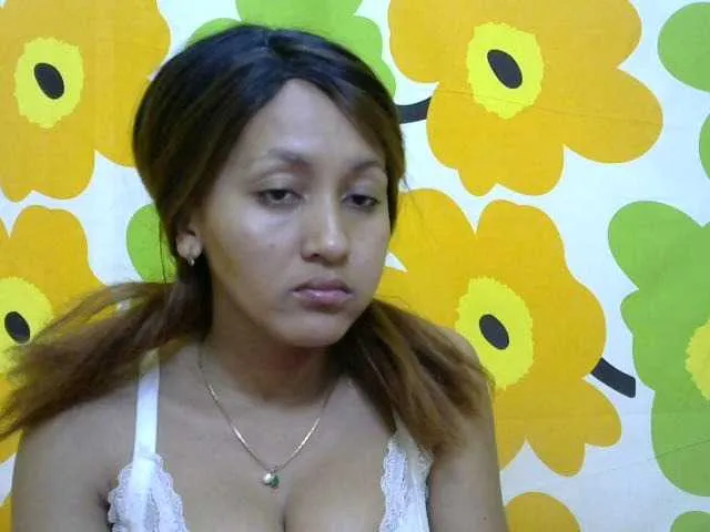 Live sex webcam photo for Nirinnah #276529640