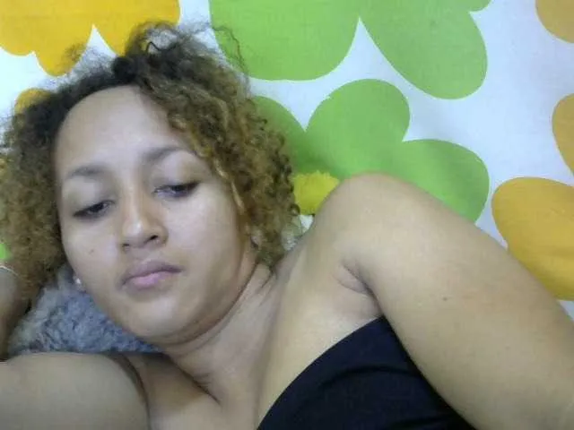 Live sex webcam photo for Nirinnah #276707717