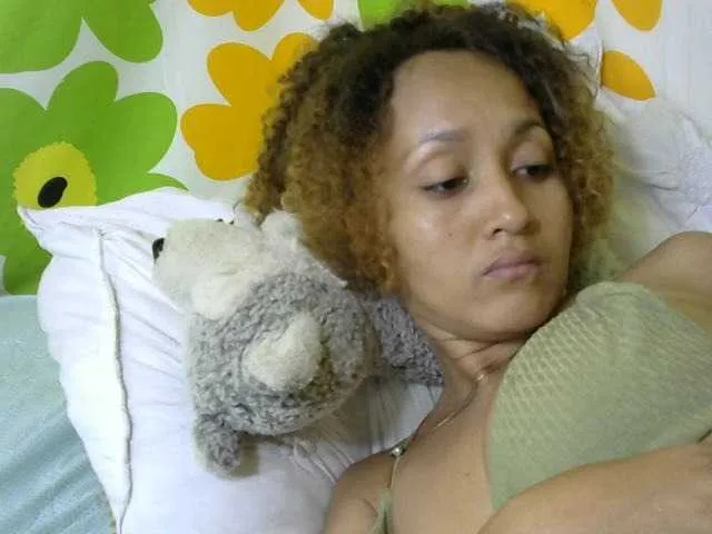 Live sex webcam photo for Nirinnah #276738626