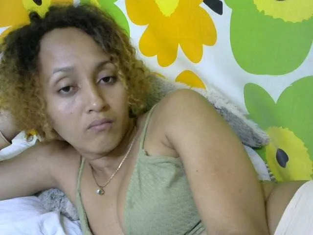 Live sex webcam photo for Nirinnah #276740124