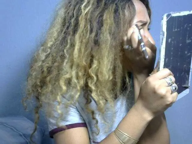 Live sex webcam photo for Nirinnah #277184757