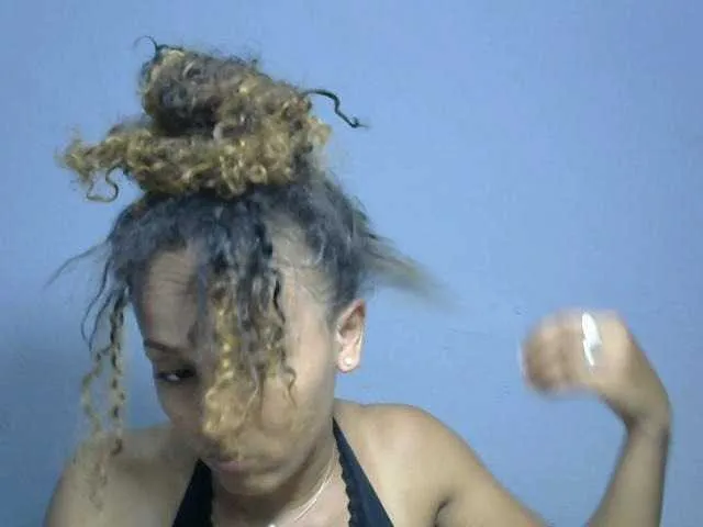 Live sex webcam photo for Nirinnah #277193844