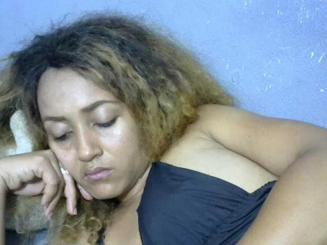 Live sex webcam photo for Nirinnah #277197648