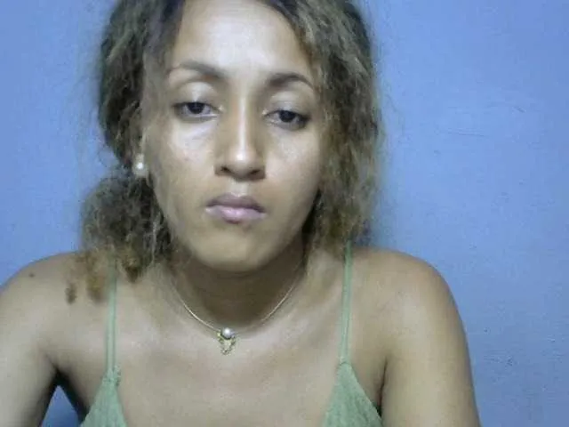 Live sex webcam photo for Nirinnah #277278318