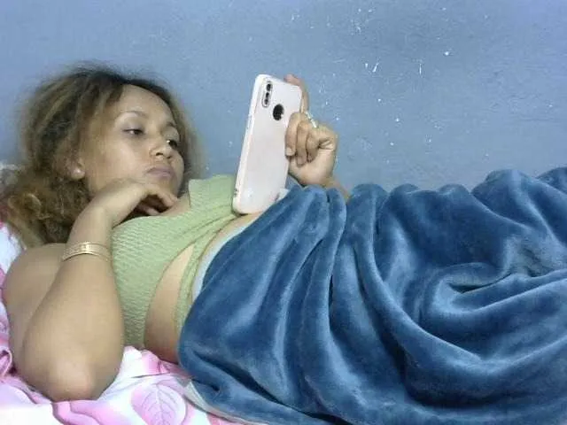 Live sex webcam photo for Nirinnah #277282250