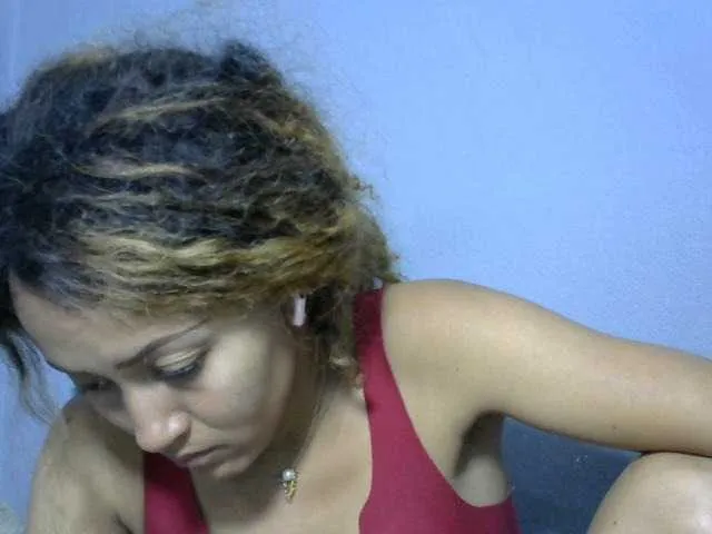 Live sex webcam photo for Nirinnah #277303458