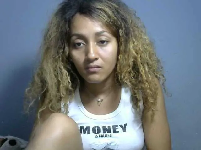 Live sex webcam photo for Nirinnah #277362840