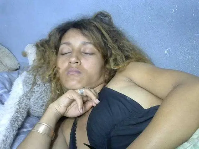 Live sex webcam photo for Nirinnah #277451749