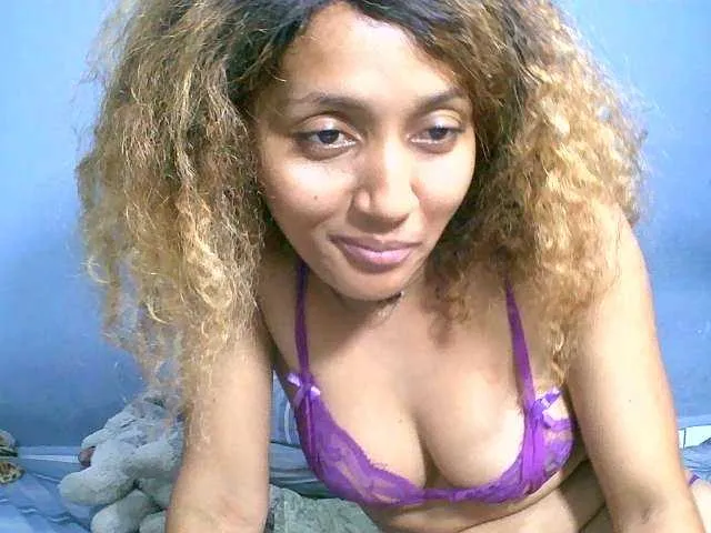 Live sex webcam photo for Nirinnah #277465822