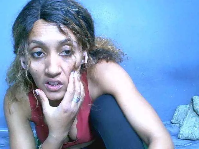 Live sex webcam photo for Nirinnah #277596332