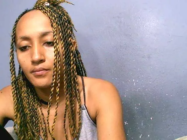 Live sex webcam photo for Nirinnah #277657687