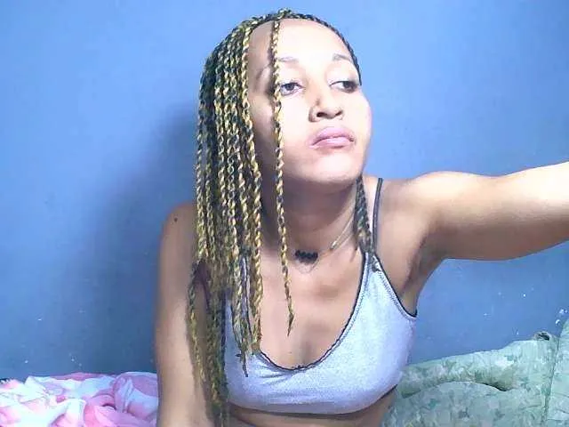 Live sex webcam photo for Nirinnah #277658976