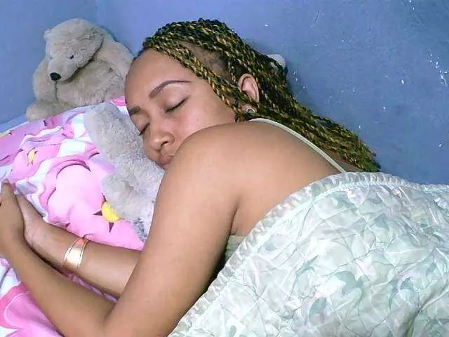 Live sex webcam photo for Nirinnah #277676475