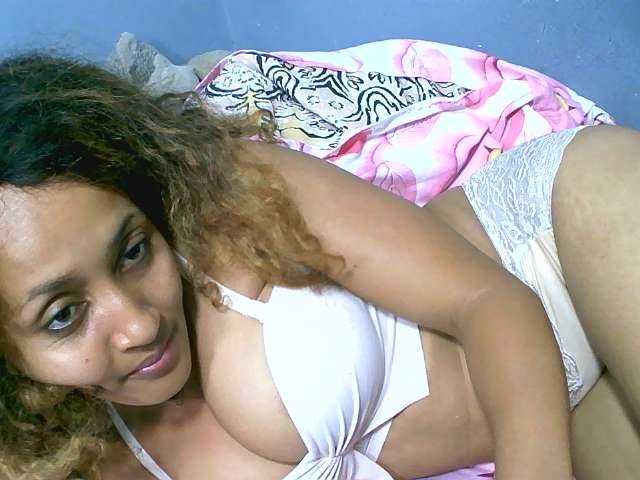 Live sex webcam photo for Nirinnah #277785044