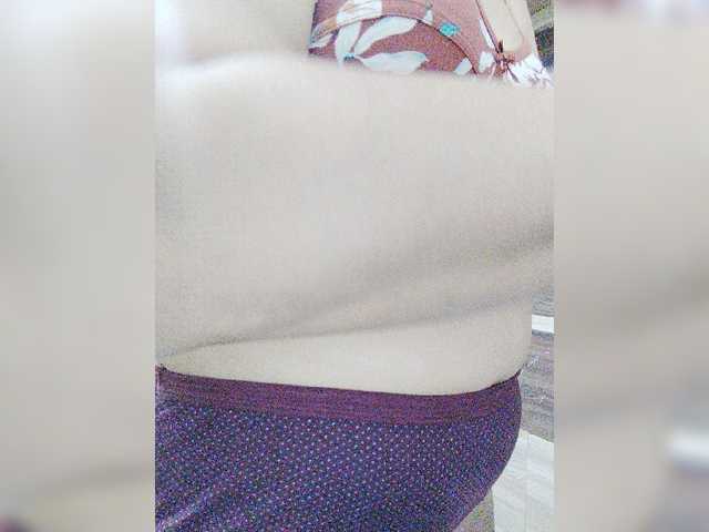 Live sex webcam photo for Nitu2005 #277845197