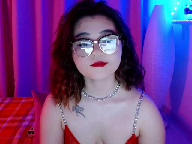 Live sex webcam photo for NiyaDo #273397416