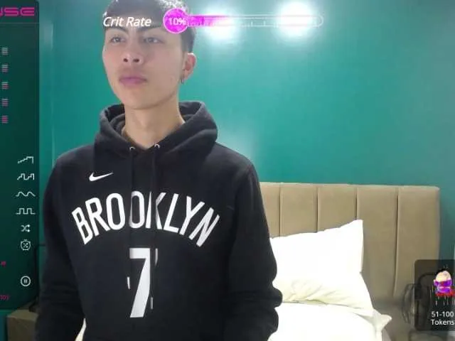 Live sex webcam photo for Noah-20- #275917113