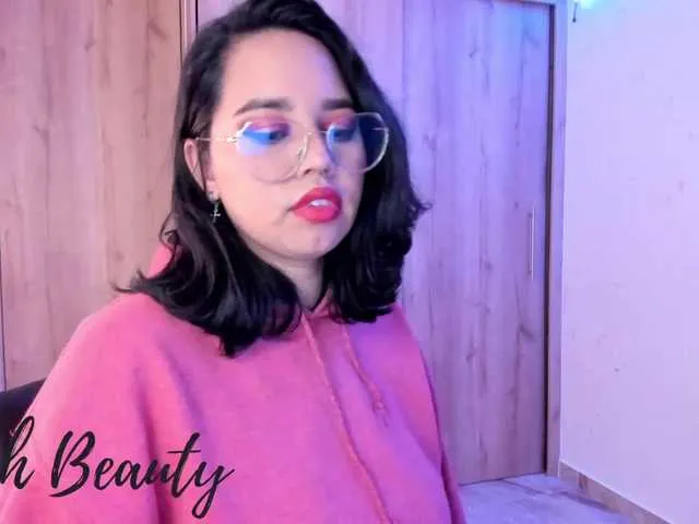 Live sex webcam photo for Noah-Beauty #272304443