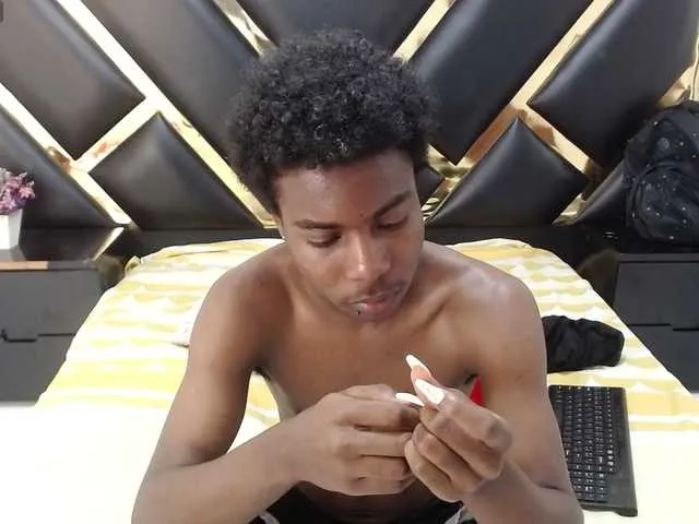 Live sex webcam photo for NoahJhonson69 #293850715