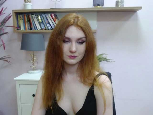 Live sex webcam photo for Noemi-Love #275833772