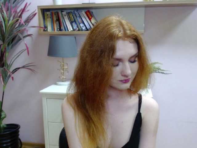 Live sex webcam photo for Noemi-Love #275936494