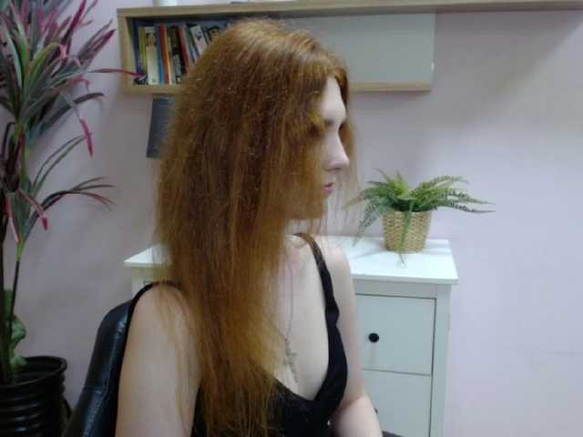 Live sex webcam photo for Noemi-Love #275951373