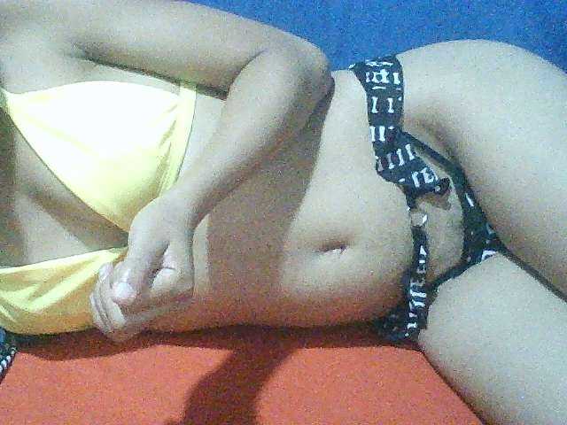 Live sex webcam photo for Noemie28 #277180963