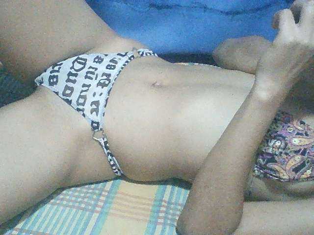 Live sex webcam photo for Noemie28 #277522480