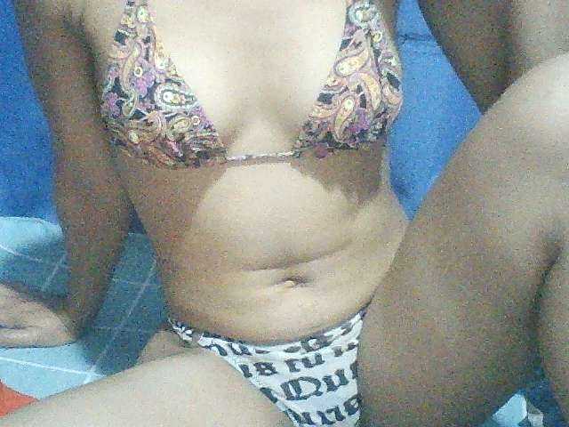 Live sex webcam photo for Noemie28 #277654277