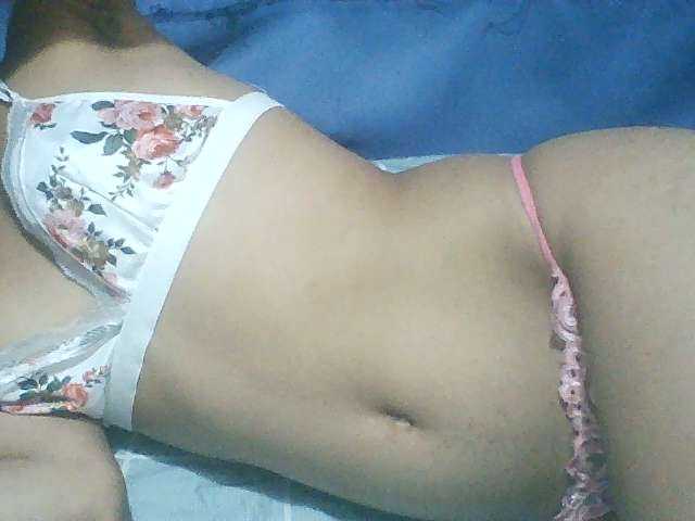 Live sex webcam photo for Noemie28 #277824040