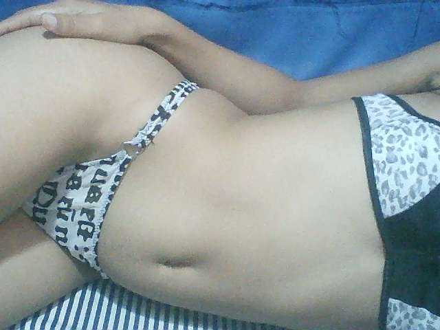 Live sex webcam photo for Noemie28 #277836582