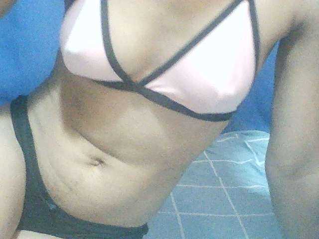 Live sex webcam photo for Noemie28 #278009064