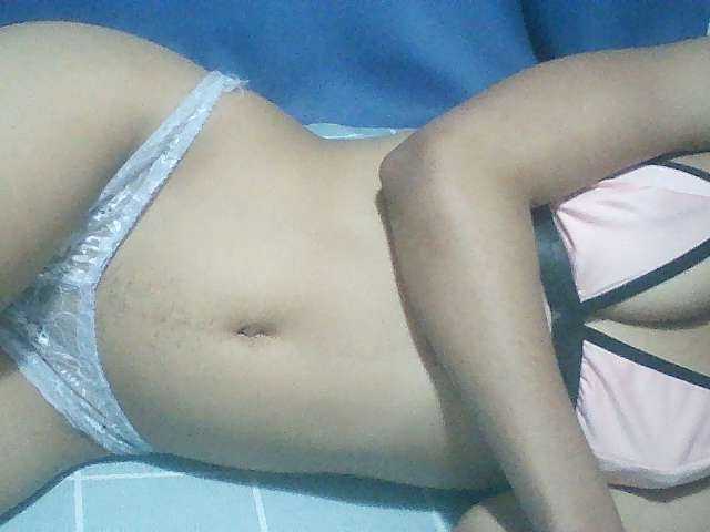 Live sex webcam photo for Noemie28 #278017466