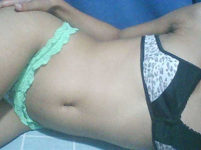 Live sex webcam photo for Noemie28 #278050747