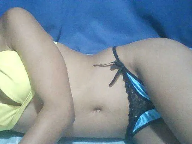 Live sex webcam photo for Noemie28 #278214609