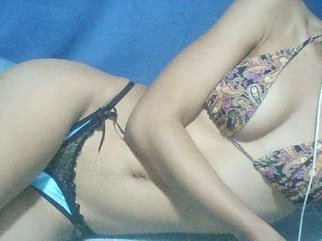 Live sex webcam photo for Noemie28 #278240228