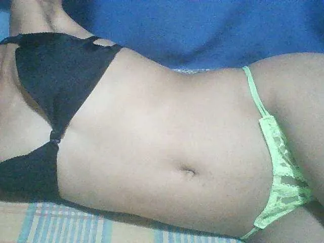 Live sex webcam photo for Noemie28 #287762826