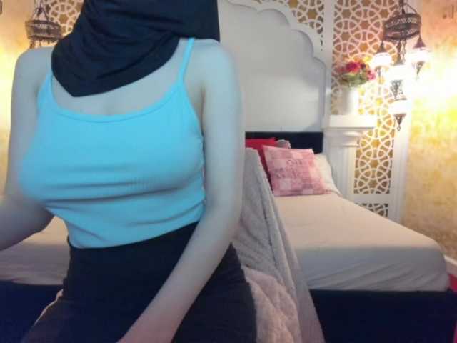 Live sex webcam photo for NoraMuslim #277524540