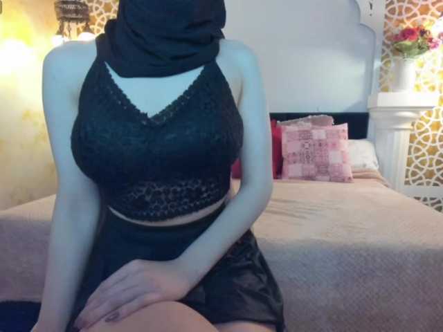 Live sex webcam photo for NoraMuslim #277543557