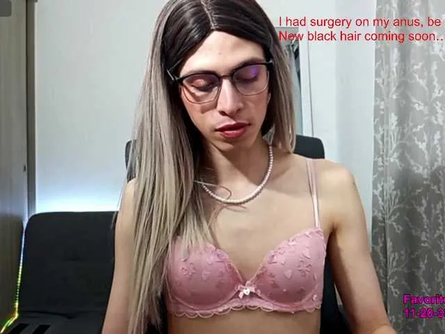 Live sex webcam photo for Norehg #293175676