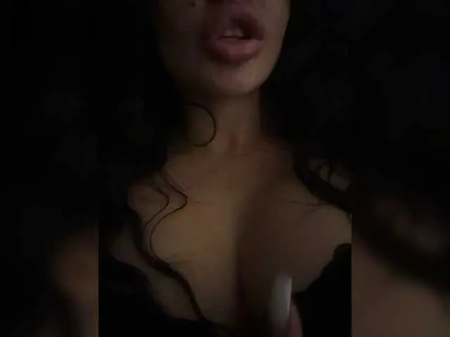 Live sex webcam photo for NotBellucci #294116138
