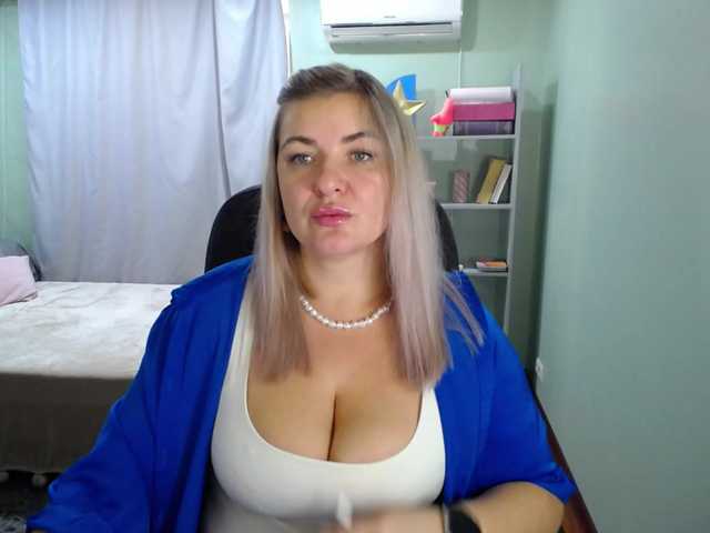 Live sex webcam photo for NotYourBerry #277405890