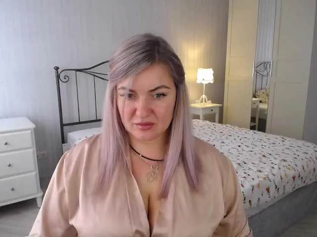 Live sex webcam photo for NotYourBerry #277460697